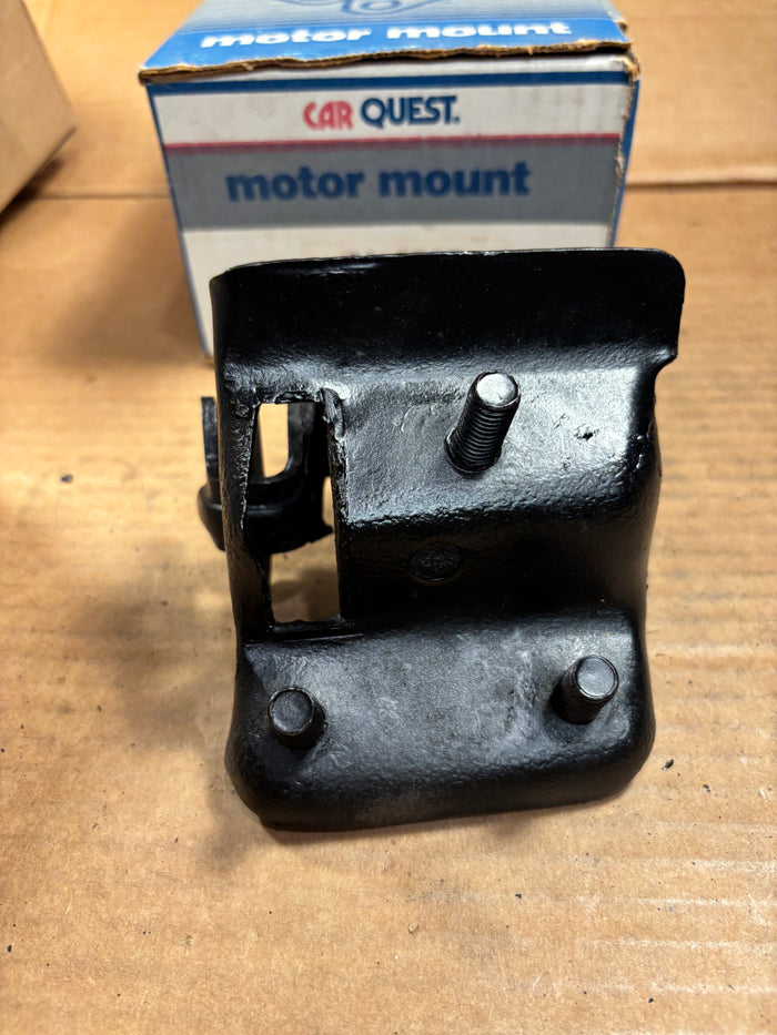 1985-1992 General motors car truck LH rear transmission mount carQuest 31-3507