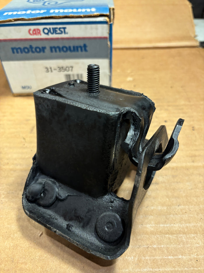 1985-1992 General motors car truck LH rear transmission mount carQuest 31-3507