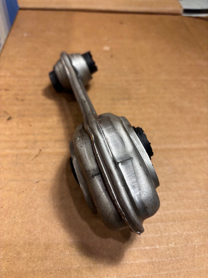 1994-1998 General Motors car front torque strut CarQuest 3667