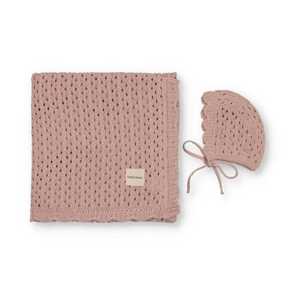 blanket knit scalloped with bonnet - pink