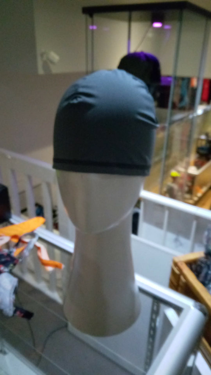 Bonnet de sport gris