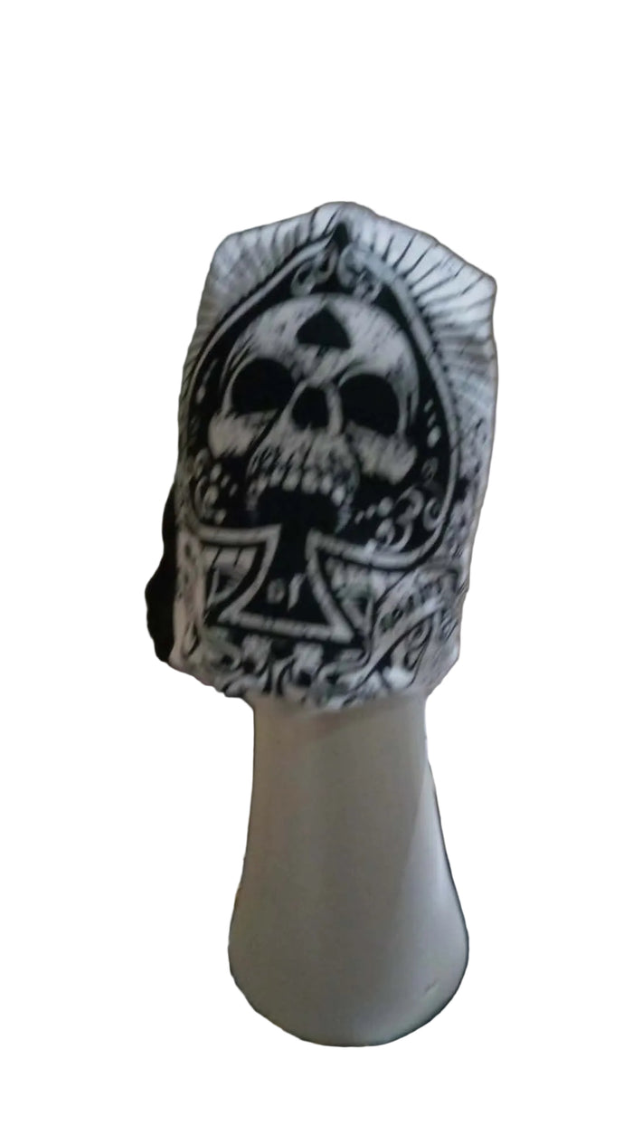 Bonnet  tête de mort blanc