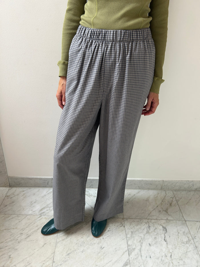 Claude Pants, Consul Check BASERANGE