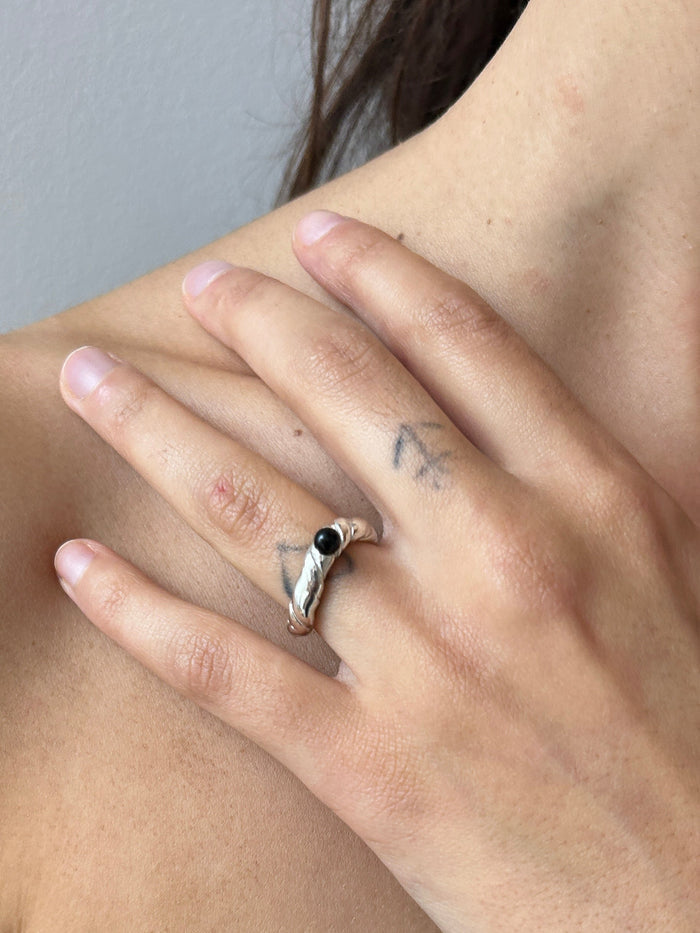 Element Ring, Silver & Onyx Corali