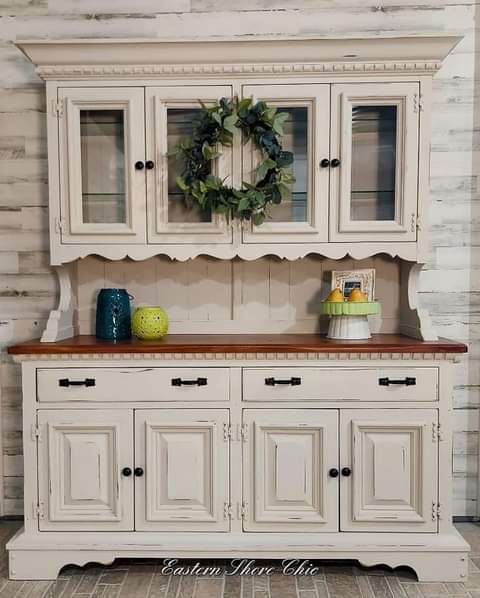 Retique It furniture and cabinet paint in quart size, Alabaster color, applied to a dresser with a smooth, matte finish.