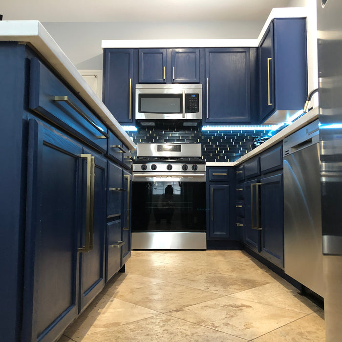 Retique It black indigo furniture and cabinet paint in a quart container showing a smooth painted surface.