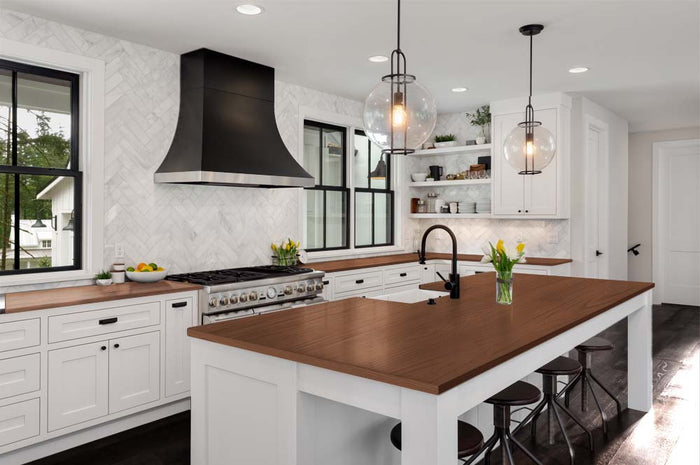Large Java Wood'n Finish Kit from Retique It for wood and furniture refinishing, featuring a grained wood countertop in the image.