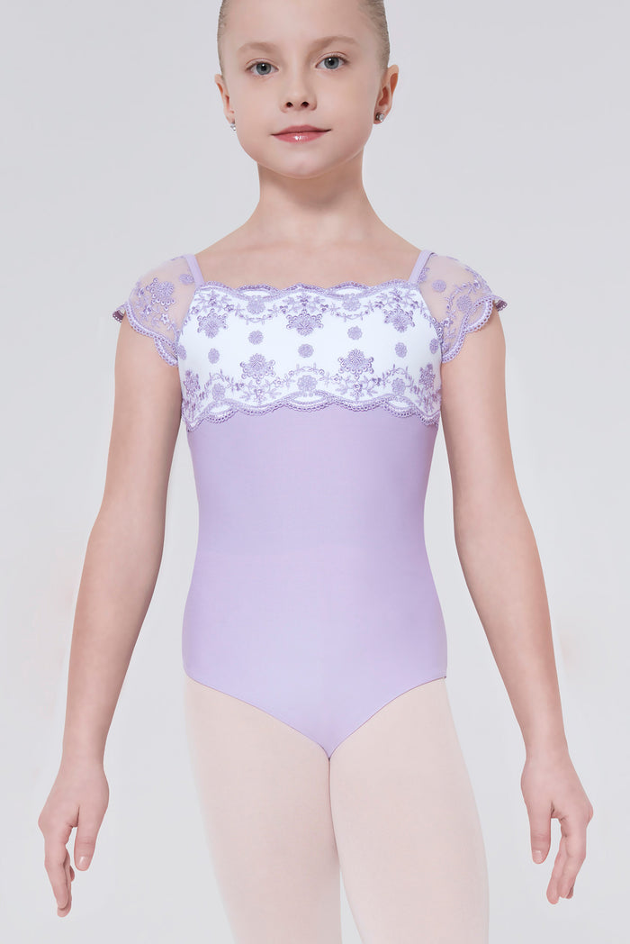 #couleur_lilac / white