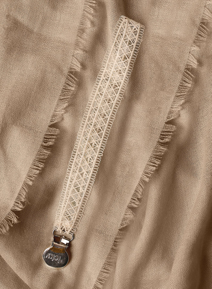pacifier clip lace - diagonal line