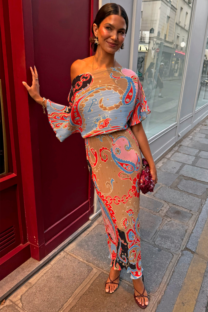caption_Model is 5ft7” and wears size M