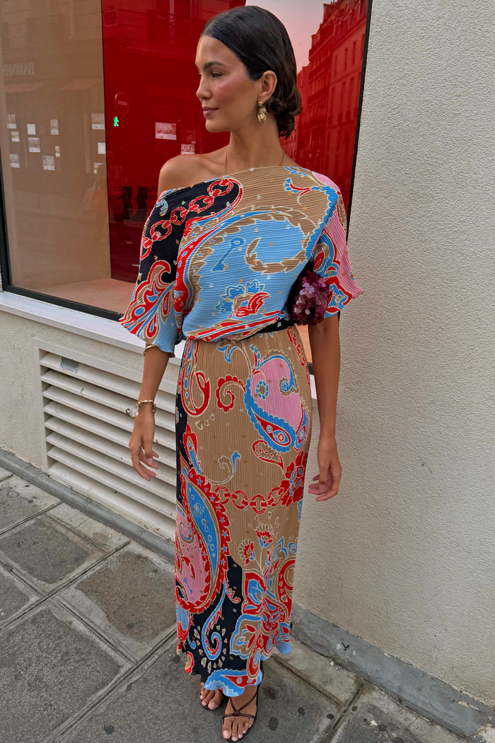 caption_Model is 5ft7” and wears size M