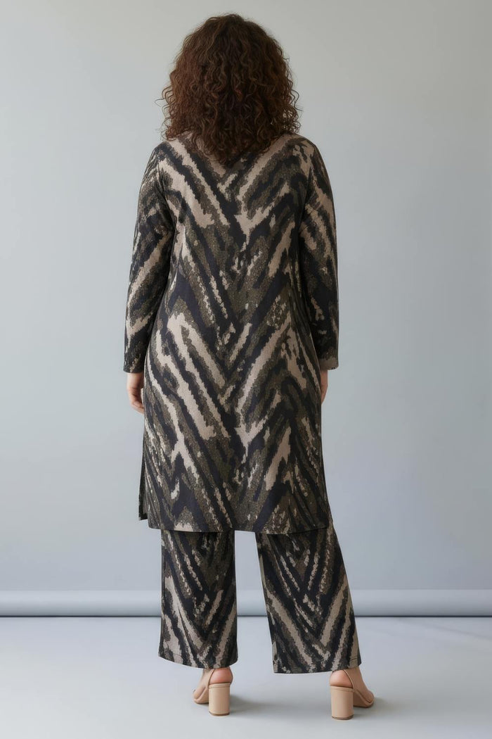 Plus Size Black & Beige Abstract Kurta SnugWeave™ Winter Coord Set