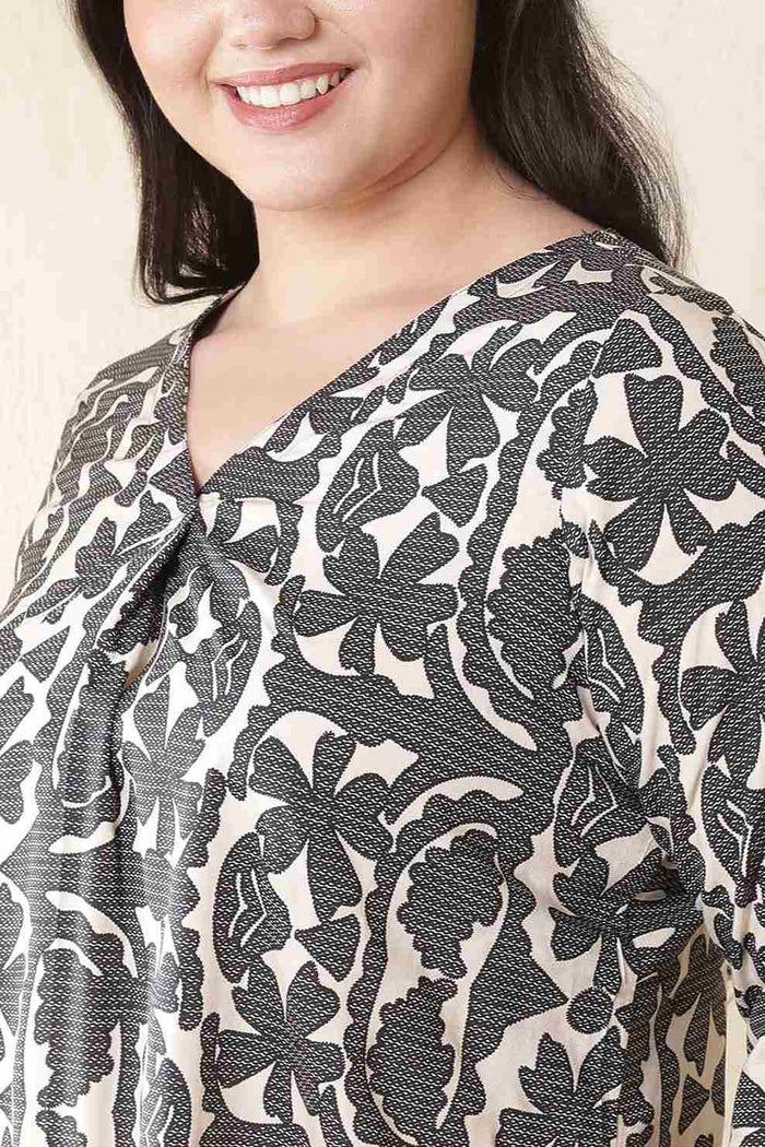 Plus Size Black & Beige Abstract Print V Neck Cotton Top
