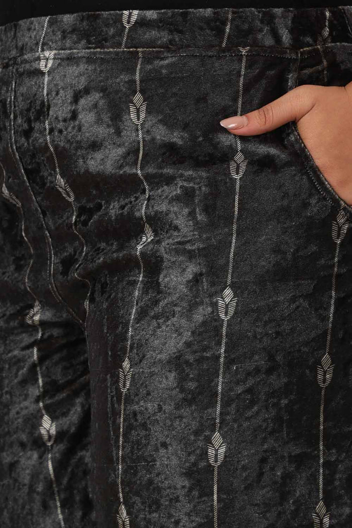 Plus Size Black Printed Velvet Pant