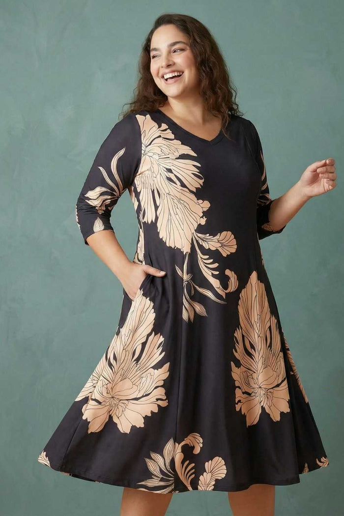 Plus Size Black Tropical Print A line Dress