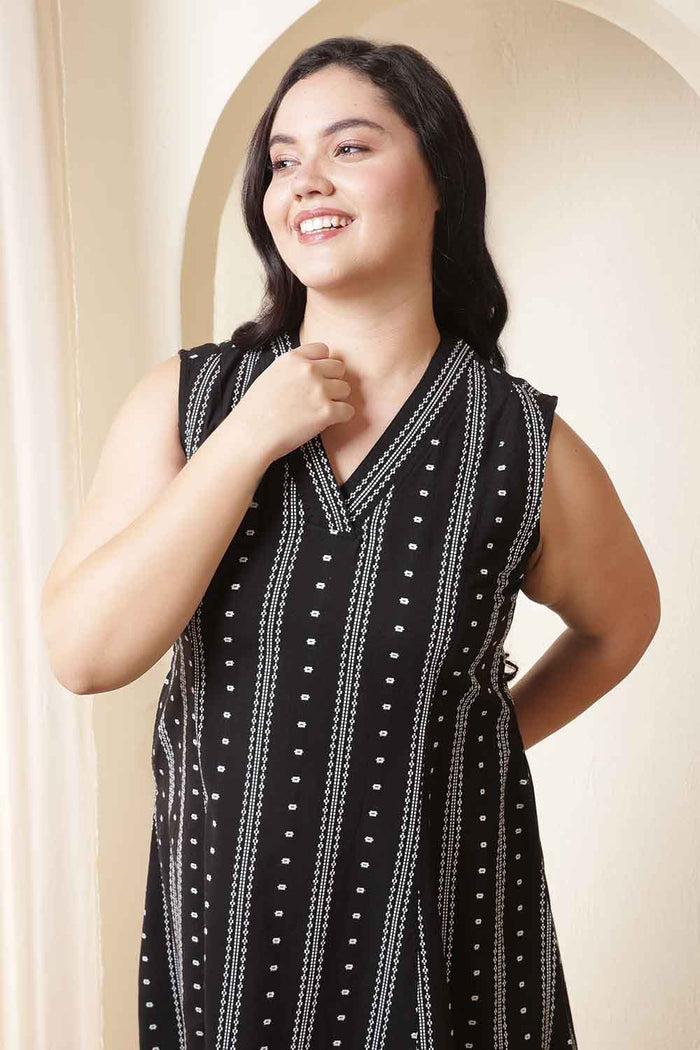 Plus Size Black Weave Work Sleeveless Cotton Midi Dress