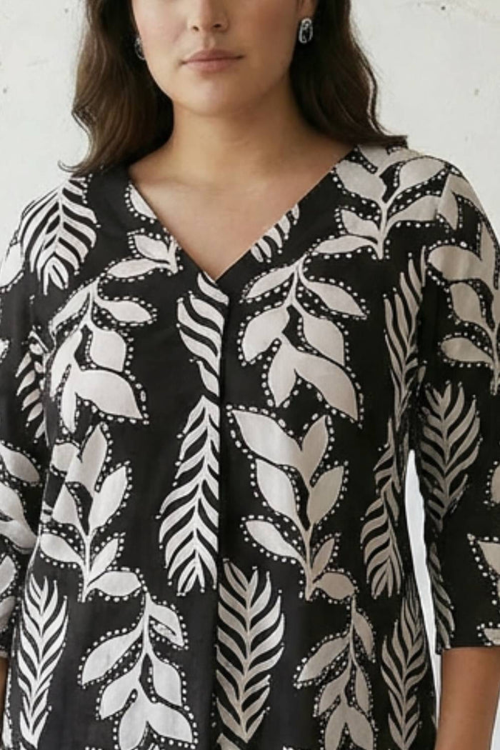 Plus Size Black White Leaf Print V Neck  Top