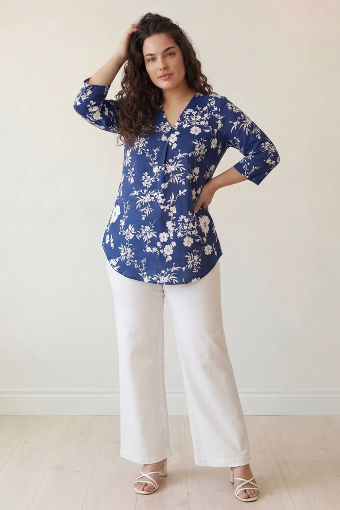 Plus Size Blue White Floral Print Centre Pleat Top