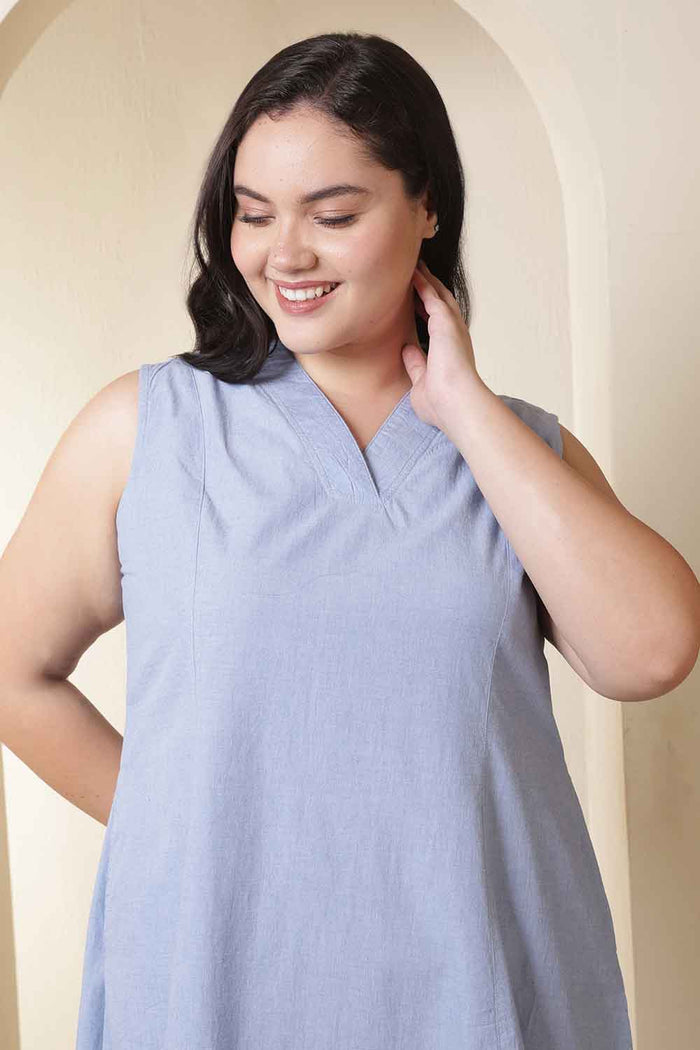 Plus Size Light Blue Sleeveless Cotton Midi Dress