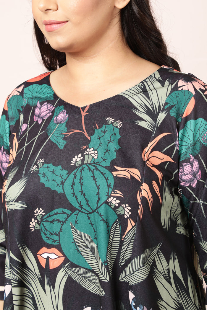 Plus Size Quirky Wildlife Black Printed Dress