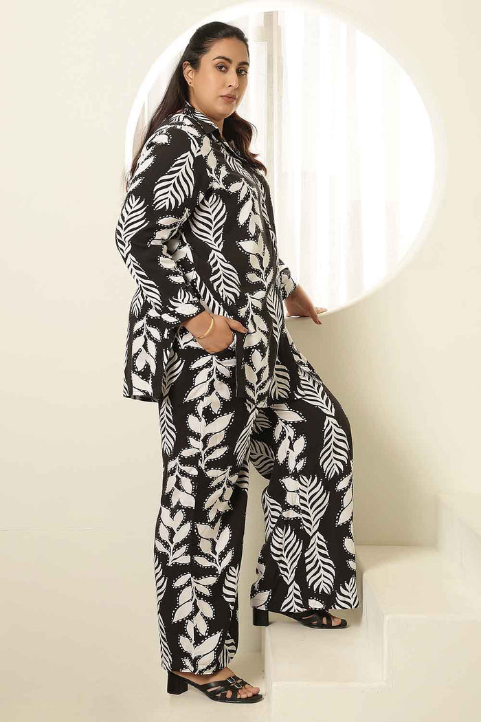 Plus Size White Black Leaf Print Shirt Coord Set
