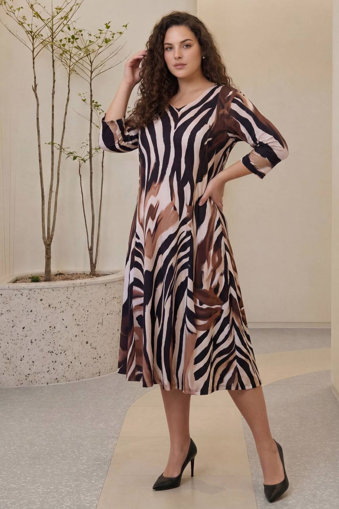Plus Size Wild Streak Print  A-Line Midi Dress