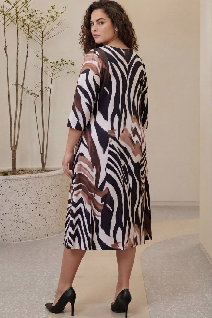 Plus Size Wild Streak Print  A-Line Midi Dress
