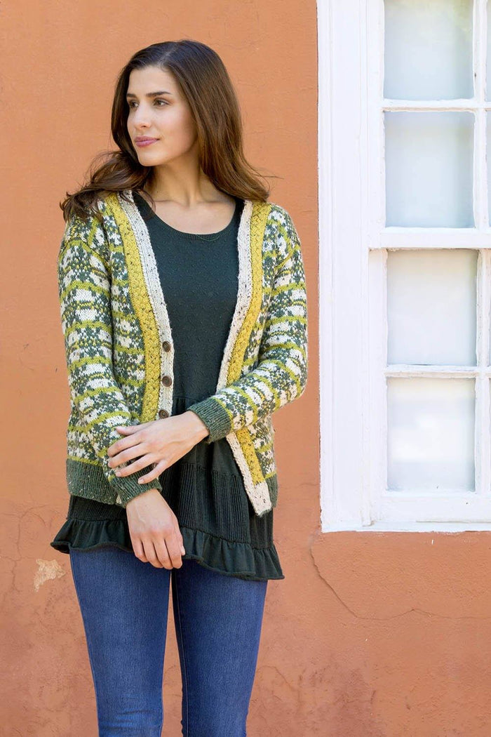 Saunter Pattern Universal Yarn