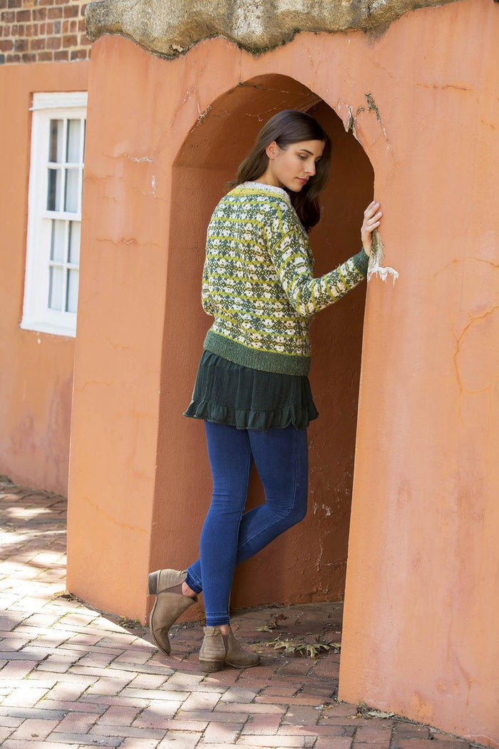 Saunter Pattern Universal Yarn