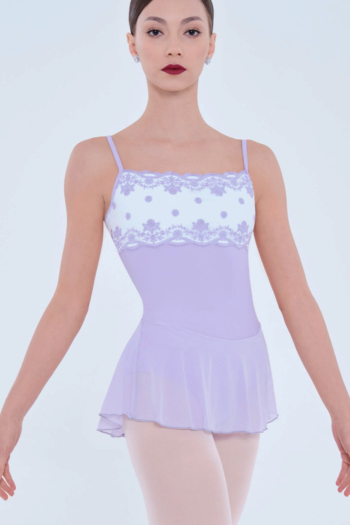 #couleur_lilac / white