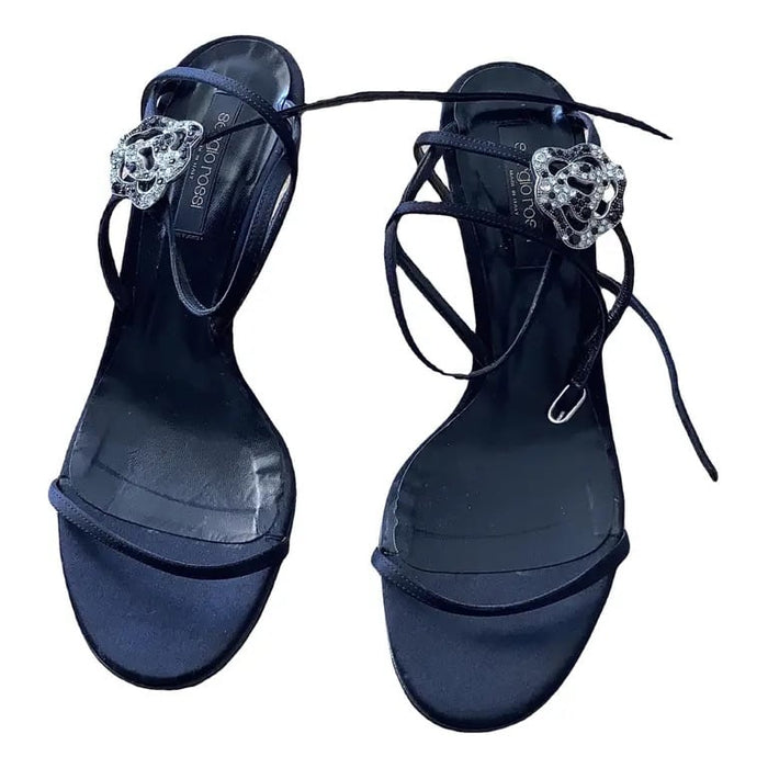 sc:https://old.stylecycle.gr/media/catalog/product/b/l/black-cloth-sergio-rossi-heels-41288566-1_2.jpg