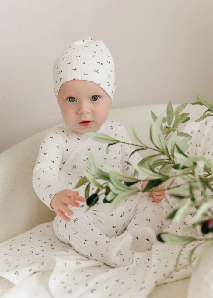 set footie floral print mock wrap with beanie and blanket - ivory/blue