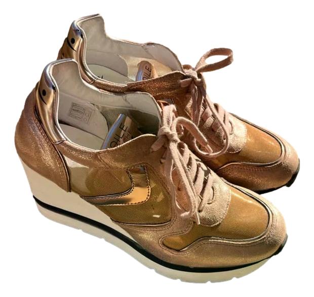 SNEAKER PLATFORMS