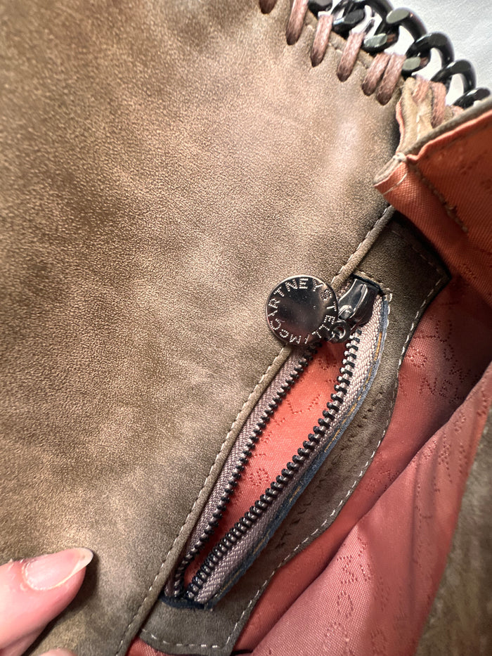 sc:ebf37abf-d3c2-46be-938f-0172184099dd/6276daee-af8a-4810-b4b1-7b4dc0bea396/52ec5d4d-396d-407d-99d1-9f79751e4127.jpeg