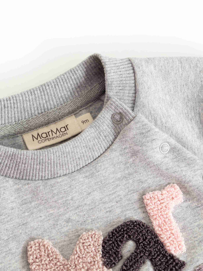 top l/s sherpa logo sweatshirt - cloud grey logo