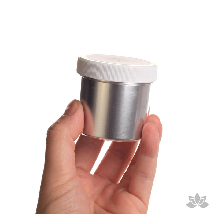 Highlighter Silver metallic powder used to decorate cakes, cupcakes, showpieces, chocolate decorations, and other decorative pastry work. Non-Toxic. Water Soluble. Highlighter Dust.