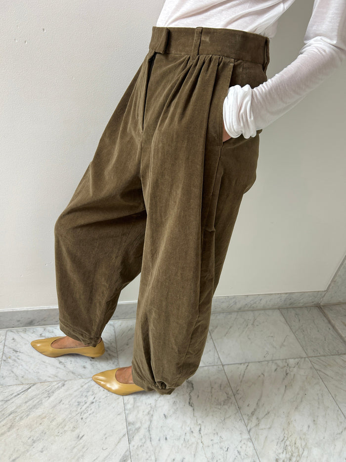 Velvet Shirring Pants, Khaki Amomento