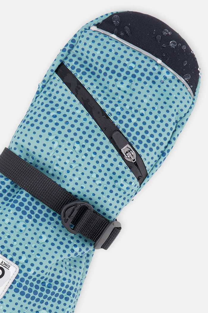 Deux par Deux Teknik kids' mittens in greyish blue – close-up of the water-repellent shell