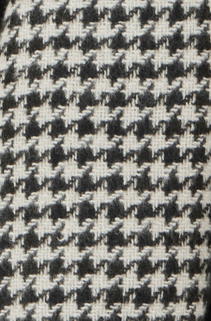 Yumi Black Dog Tooth Scarf With Stitch Detail